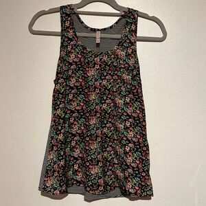 “Bundle 10 for $13” Women’s floral lightweight pocket tank top shirt summer fun